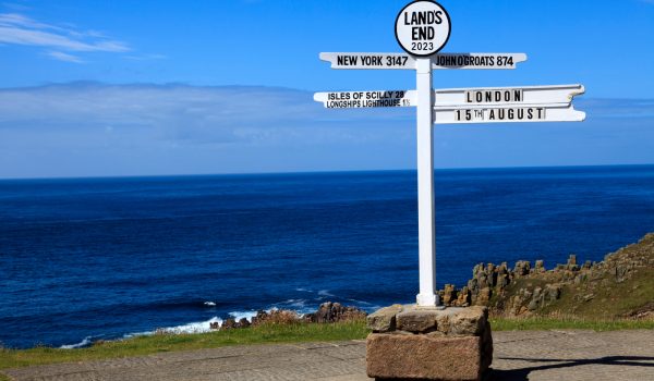 Lands End Signpost 2023