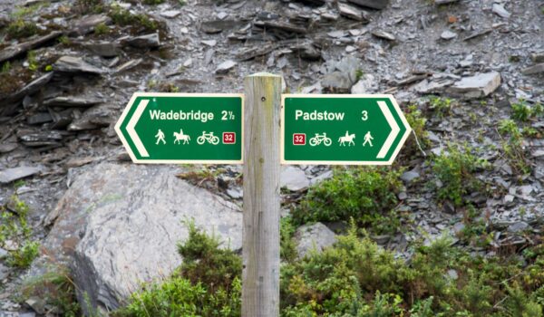 Signpost to Wadebridge and Padstow